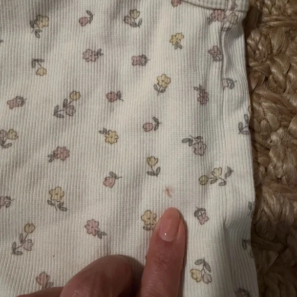 Quincy Mae Cream Floral Tank & Ruffle Short Set - Picture 4 of 5